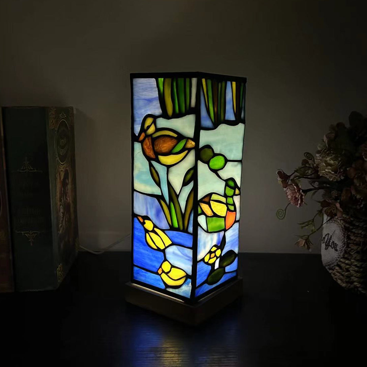 Colorful Stained-glass Bird And Duck Pattern Night Lamp A Cozy Decorative Light