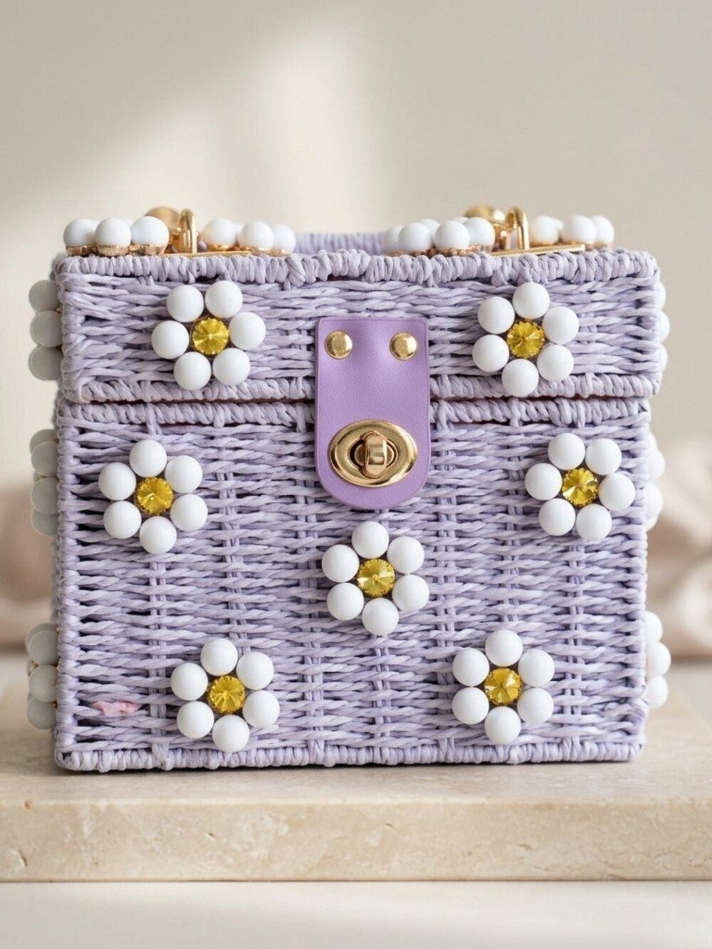 Hazy Lavender Wicker Bucket Daisy Flower Purse