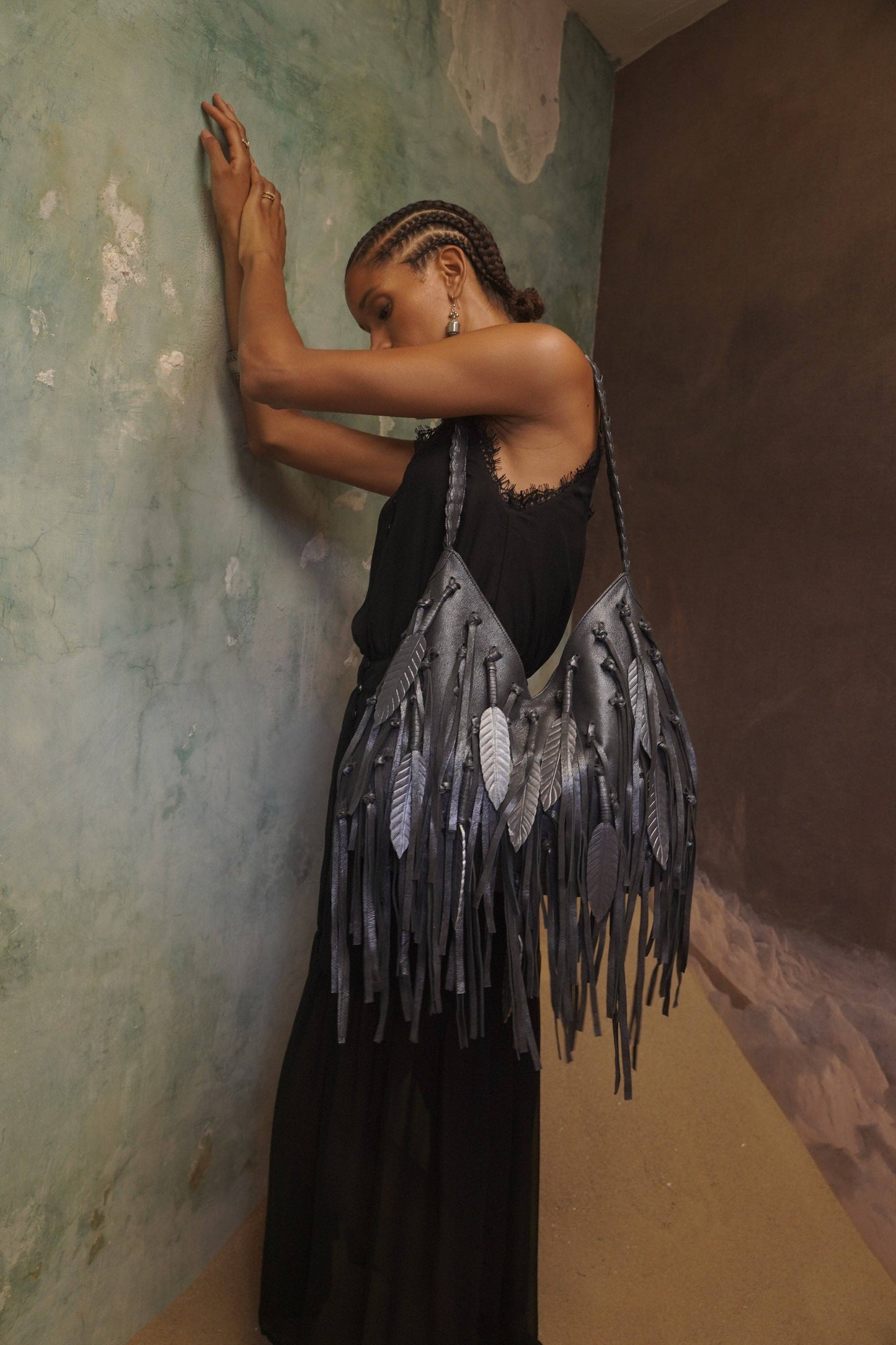 Pocahontes Leaf Bag Metallic Charcoal