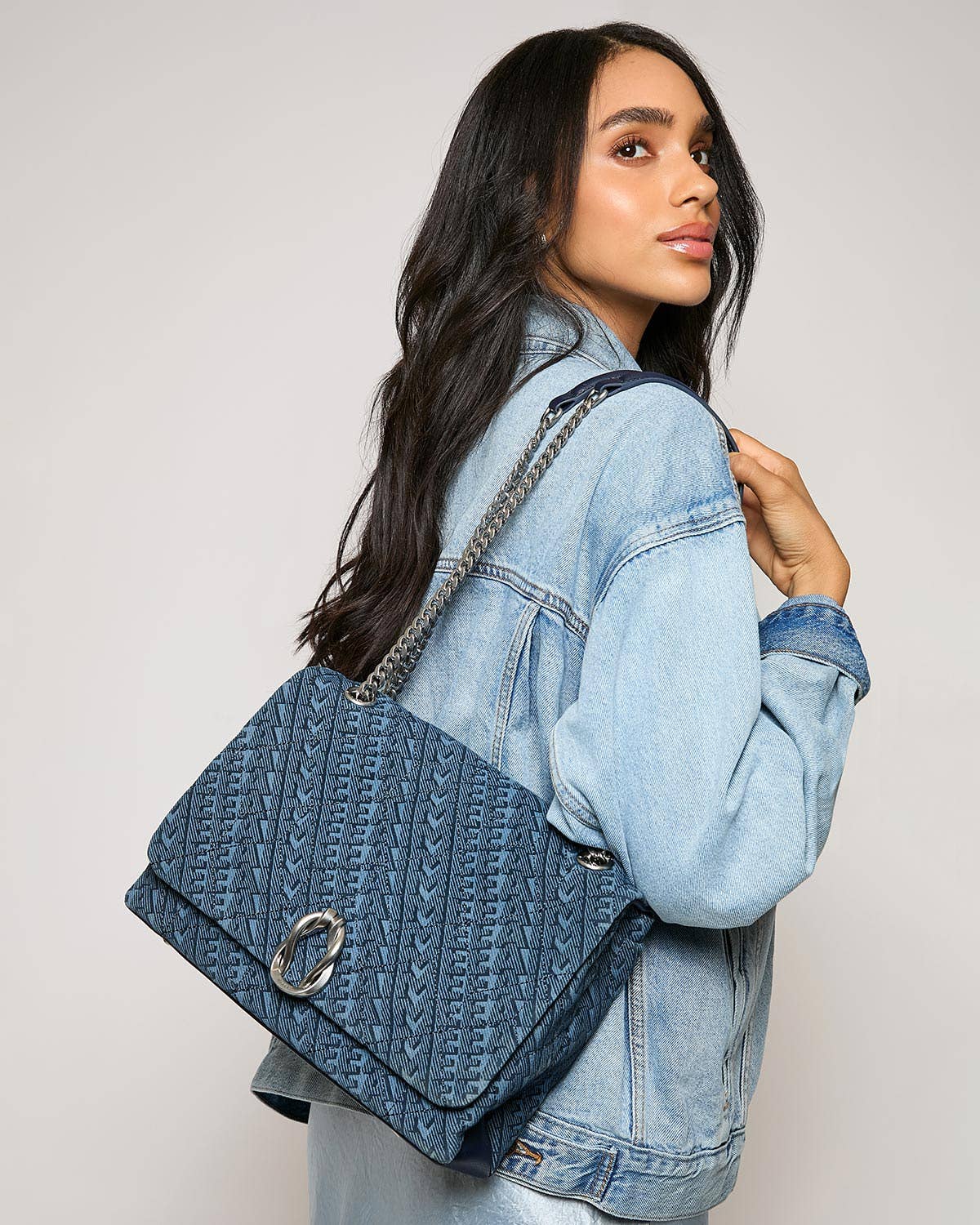 Unity Novelty Medium Shoulder