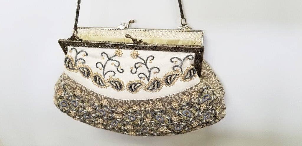 VINTAGE GREY TAPESTERY BAG