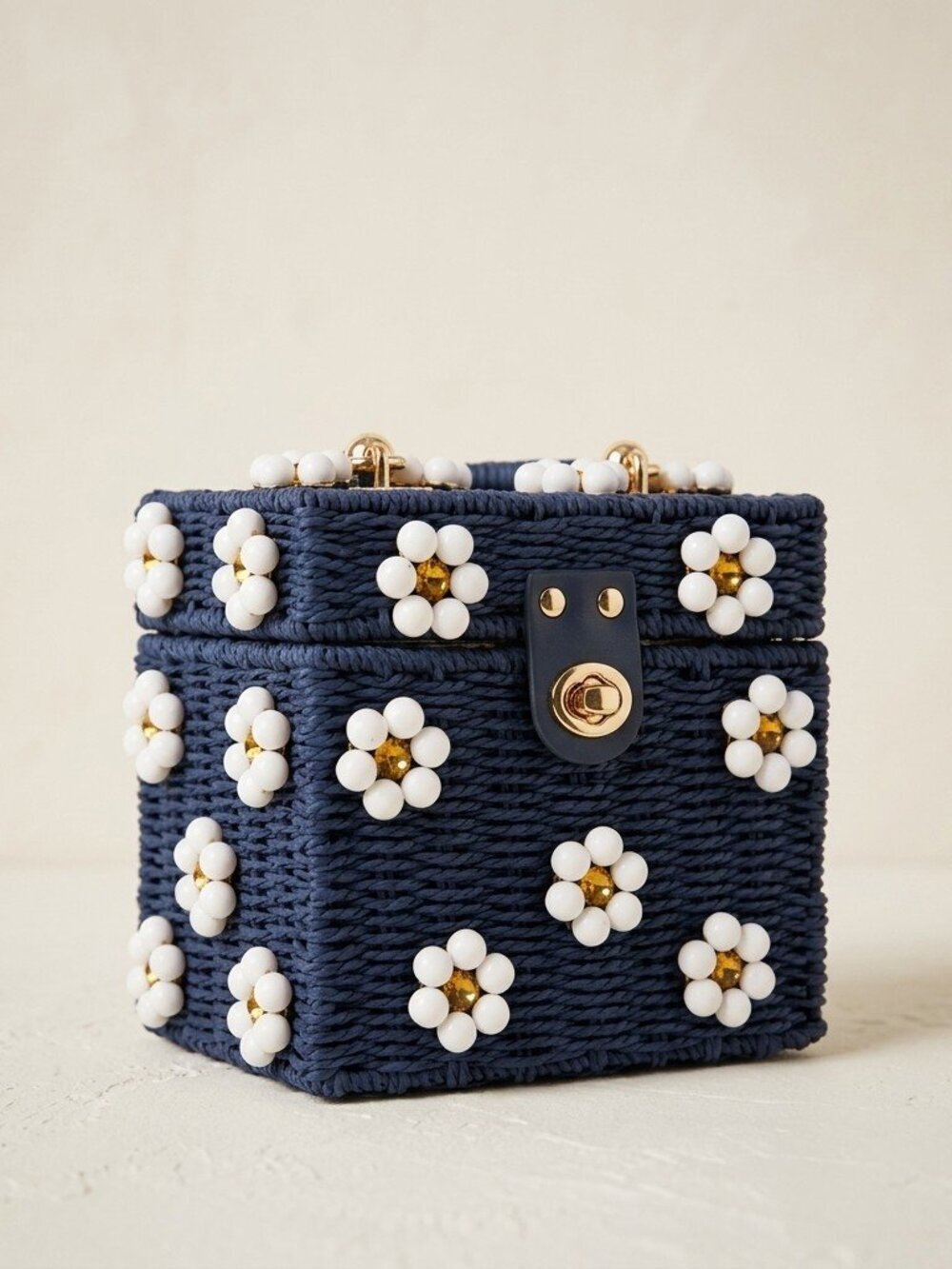 Midnight in the Hamptons Wicker Bucket Daisy Flower Purse