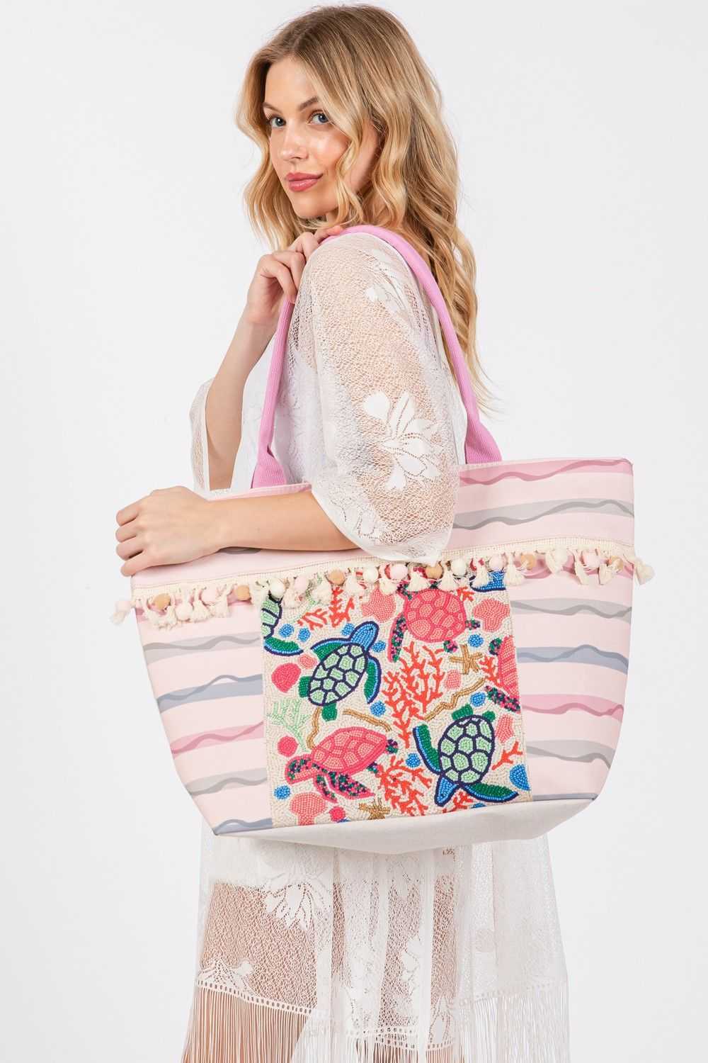 TURTLE AND TASSEL BEADED TOTE BAG MB0250