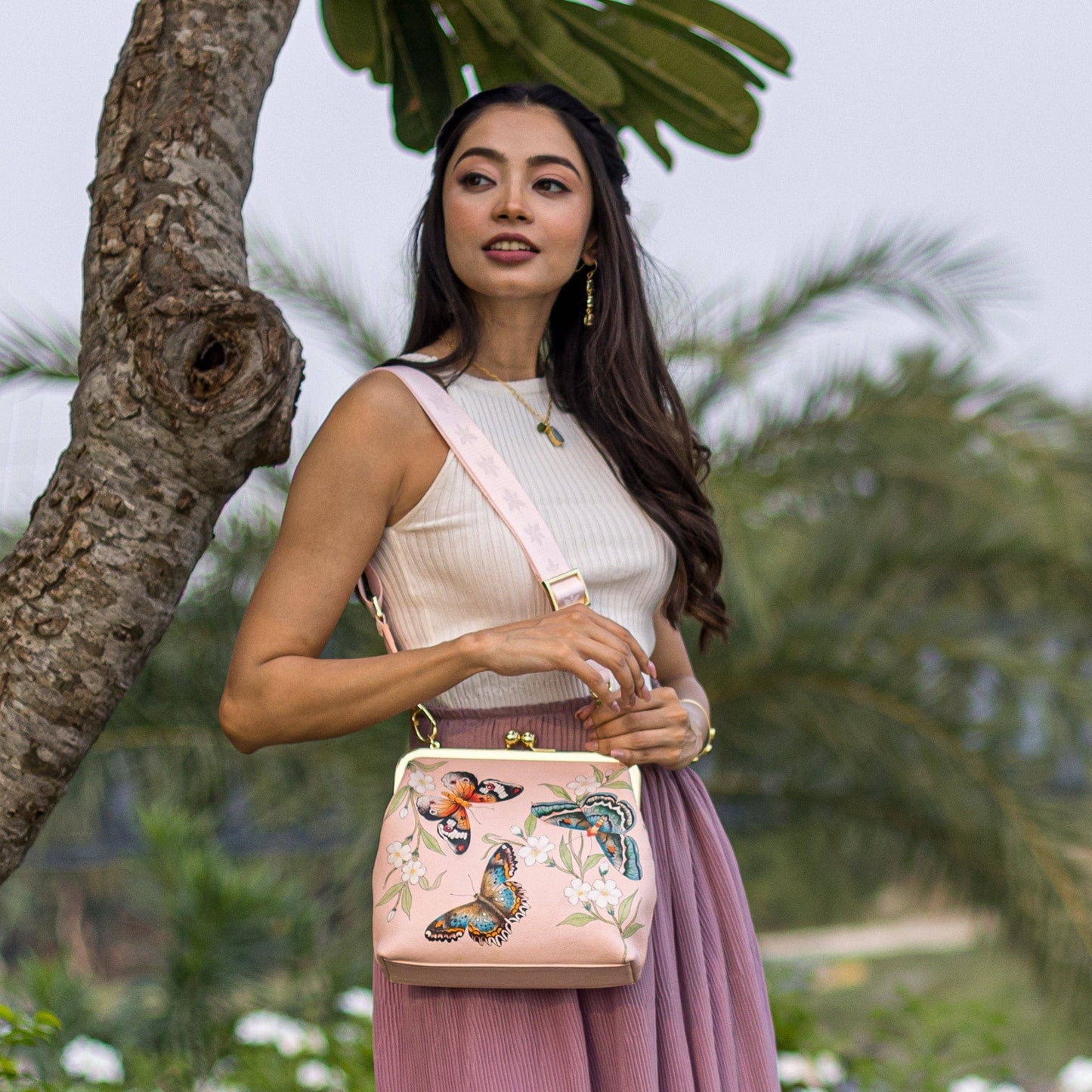 Anuschka Mediumkisslock Frame Crossbody - 700 Butterflys- dusty pink