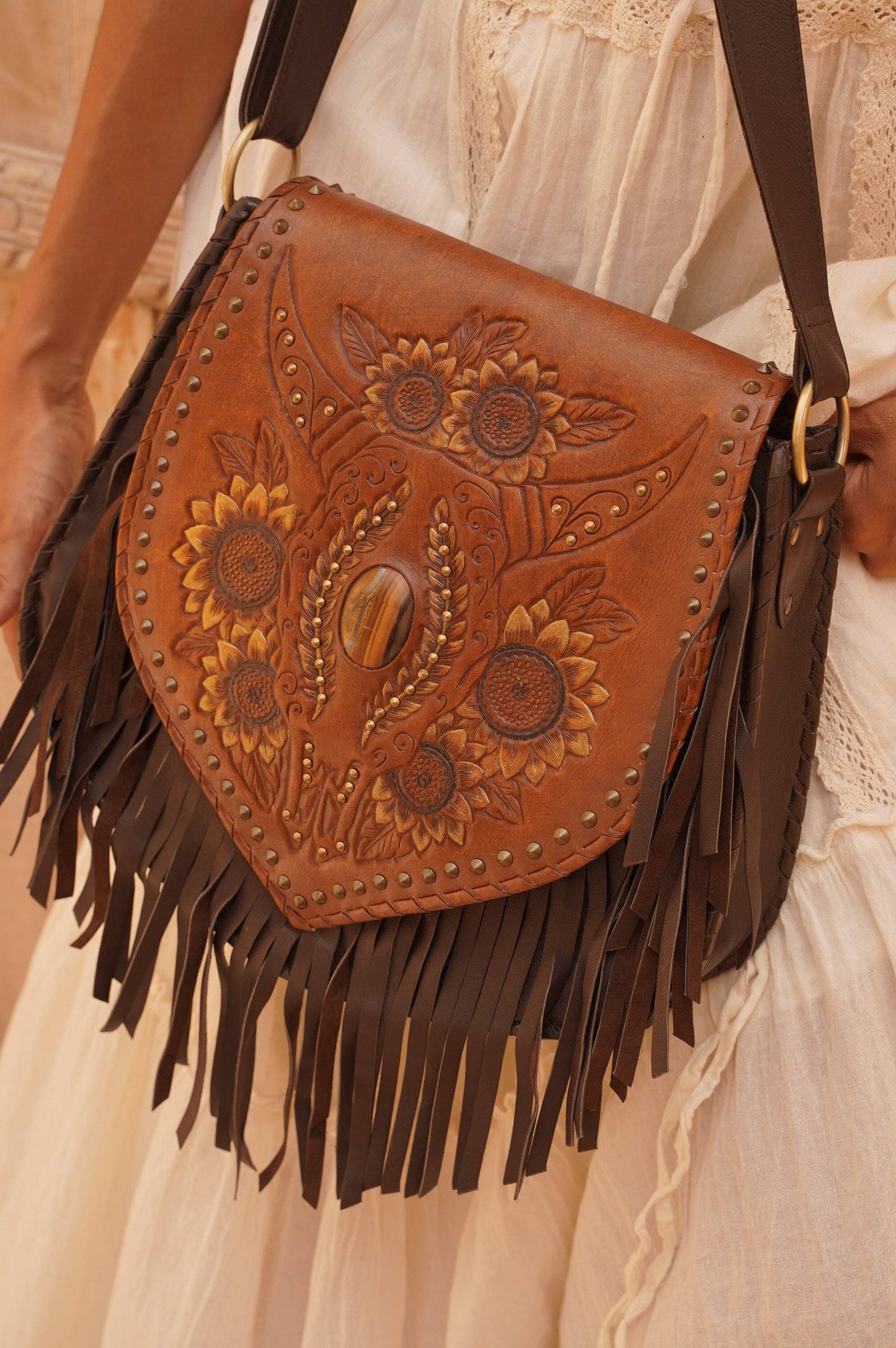 Akaroa Feather Bag Antique Medium Brown/Dark Choc/Gold