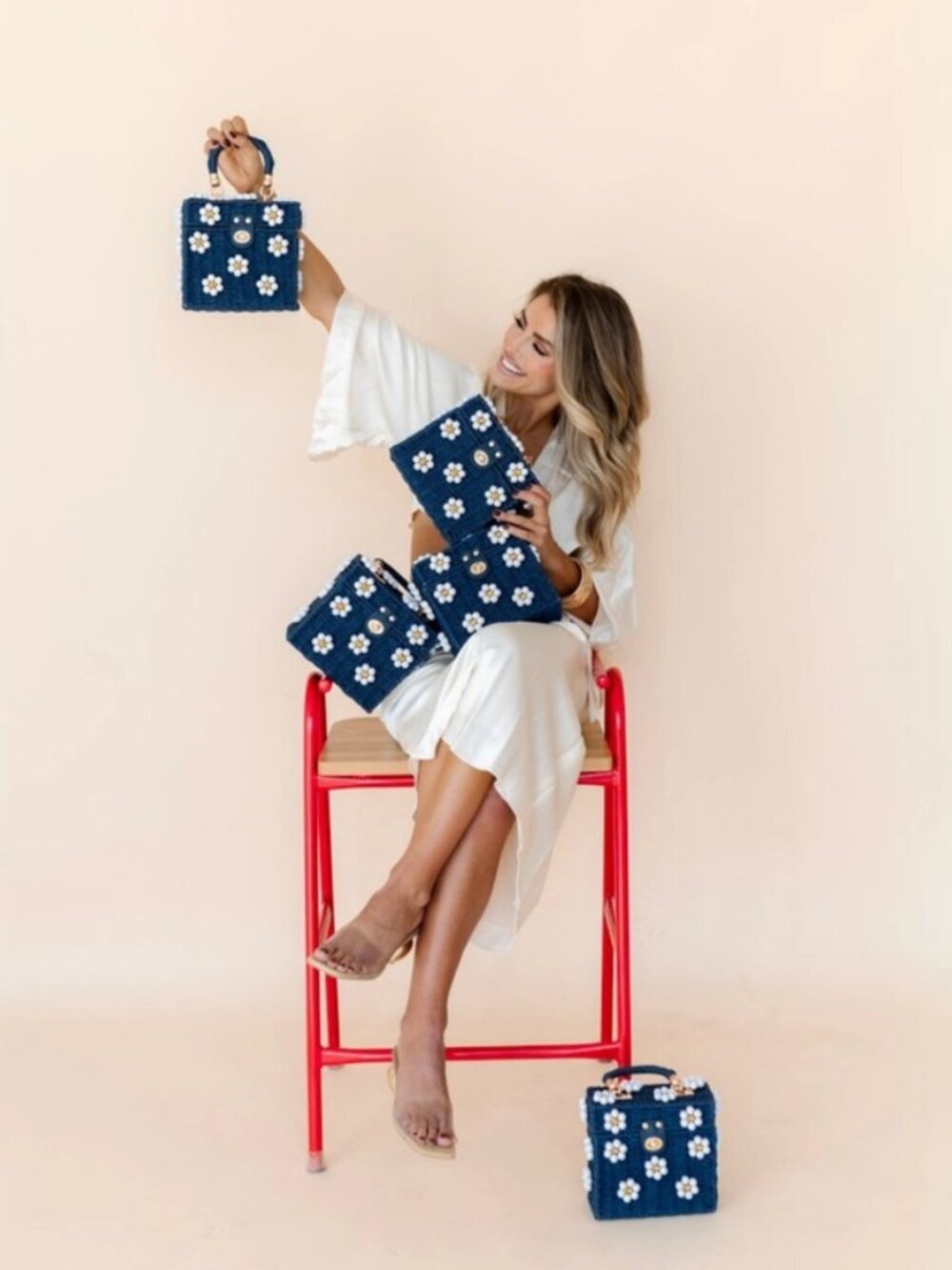 Midnight in the Hamptons Wicker Bucket Daisy Flower Purse